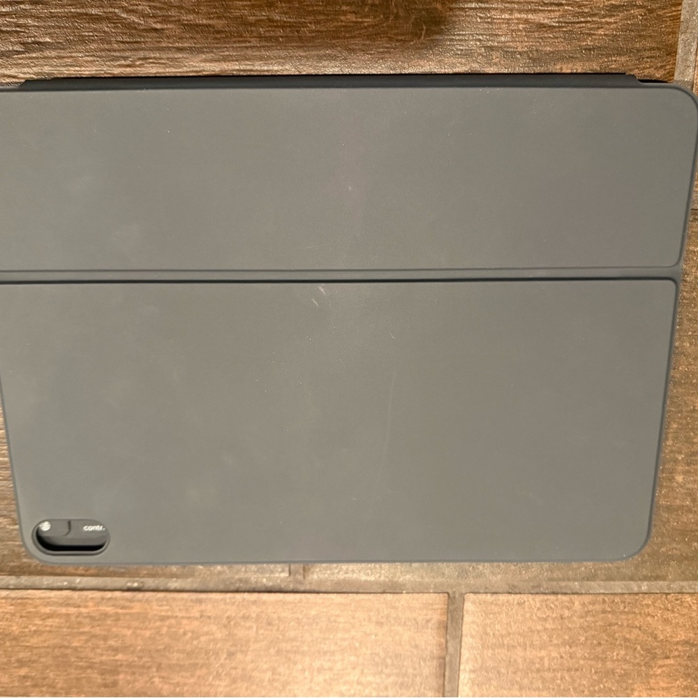 Apple iPad Pro 11-inch Smart Keyboard Folio Case Black - Picture 4 of 4